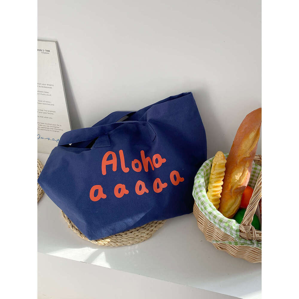 Red canvas large capacity single shoulder handbag, school commuting bag, minimalist cloth bag