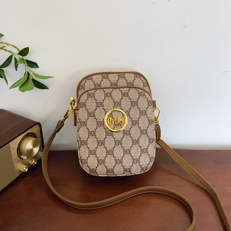 LUYIWEINASI Multi-layer mobile phone bag for women, new spring 2025, mini lightweight small bag, fashionable vertical style, versatile shoulder bag cr