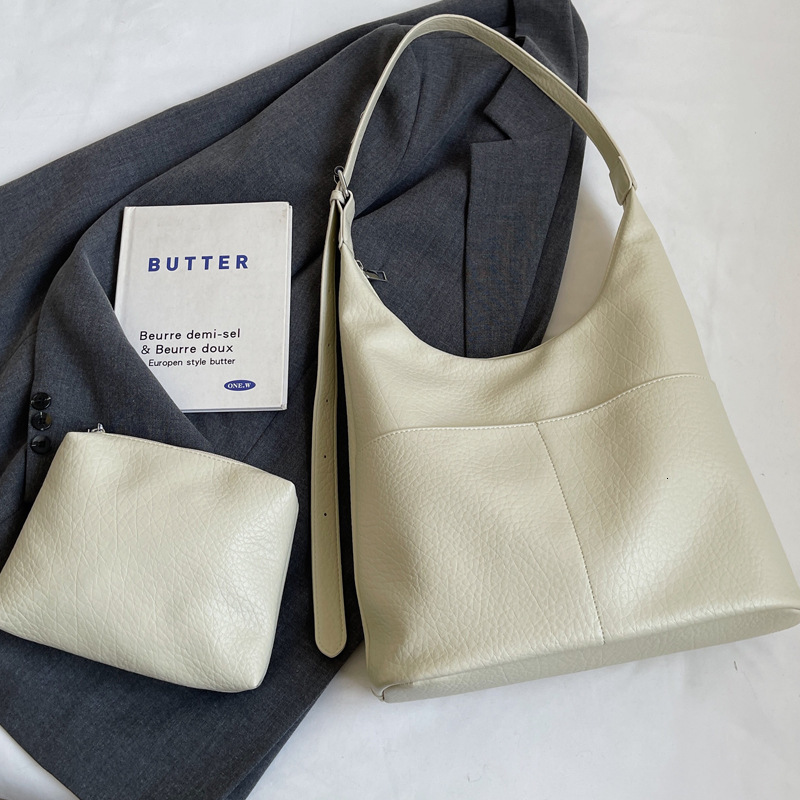 2025S Designer Women S Bag Women S Large Capacity New Versatile Lazy And Luxury Single Shoulder Crossbody Commuter Soft Leather Tote Bag