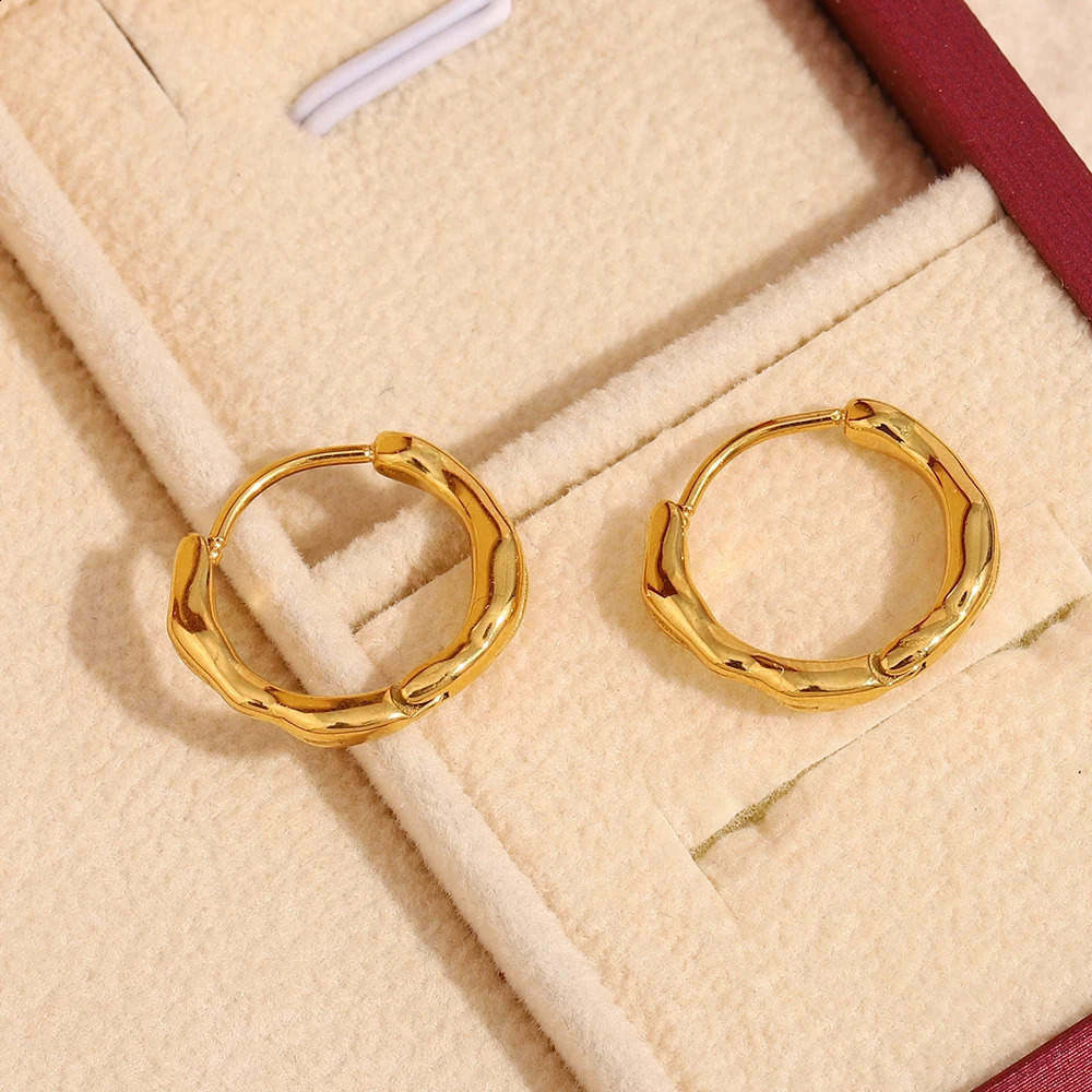 E Bbelle highquality small irregular round hoop earrings 18K goldplated stainless steel womens basic jewelry 250410