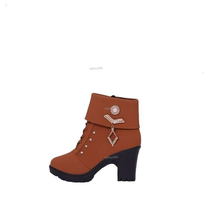 2025 New Designer High Heels Business Casual Women's Zipper Ankle Boots Waterproof Platform Platform Water Diameter Sandals