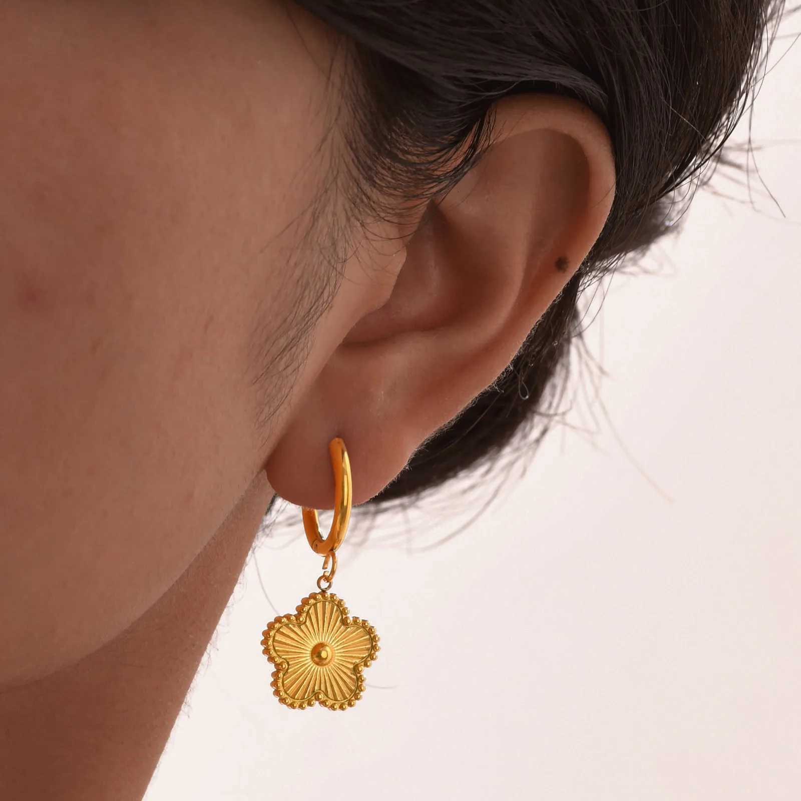 Luxury Flower Drop Earrings for Women Stainless Steel Lucky Earring Wholesale Y251112