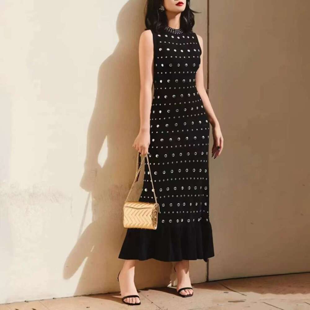 Designer French Heavy Industry Rivet Round Neck Sleeveless Black Knitted Long Dress Women 2025 Spring