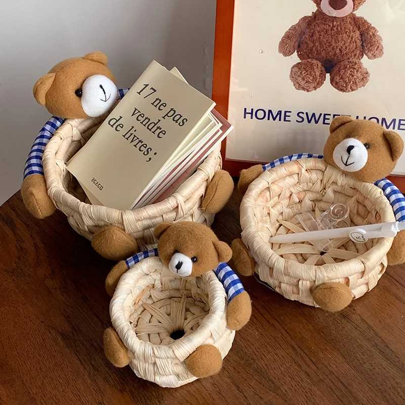 Cute Bear Storage Baskets Kawaii Mini Woven Display Basket Desktop Mti-pose Sundries Storage Basket Organize He Decor Y251112