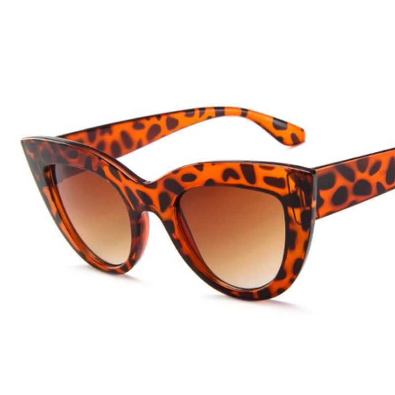 Vintage Cat Eye Sunglasses Woman Brand Designer Retro Sun Glasses Female Fashion Mirror Outdoor Shades Gradient Oculos De SolC250412
