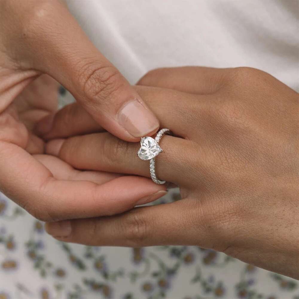 1ct/2ct Heart Shaped Moissanite Engagement Ring for Women 925 Sterling Silver Plated 18k White Gold Promise Love Rings with GRA