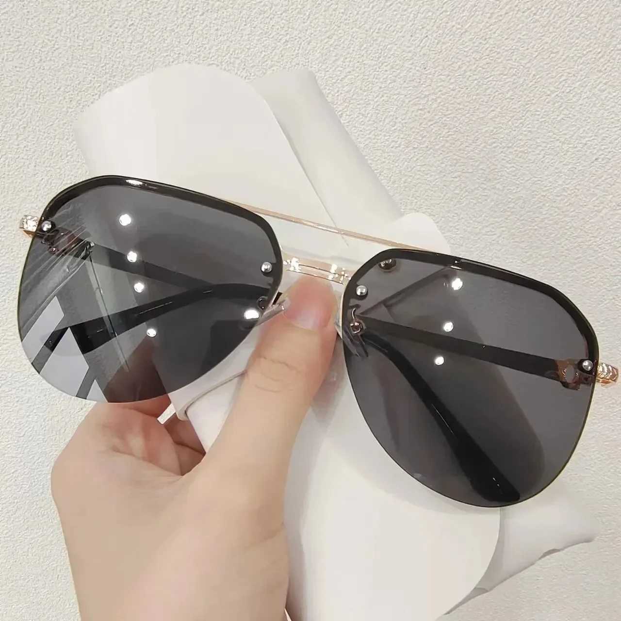 New Retro Metal Half Frame Pilot Sunglasses Fashion Women Men Square Frame Sun Glasses Outdoor Classic UV 400 Eyewear ShadesC250412