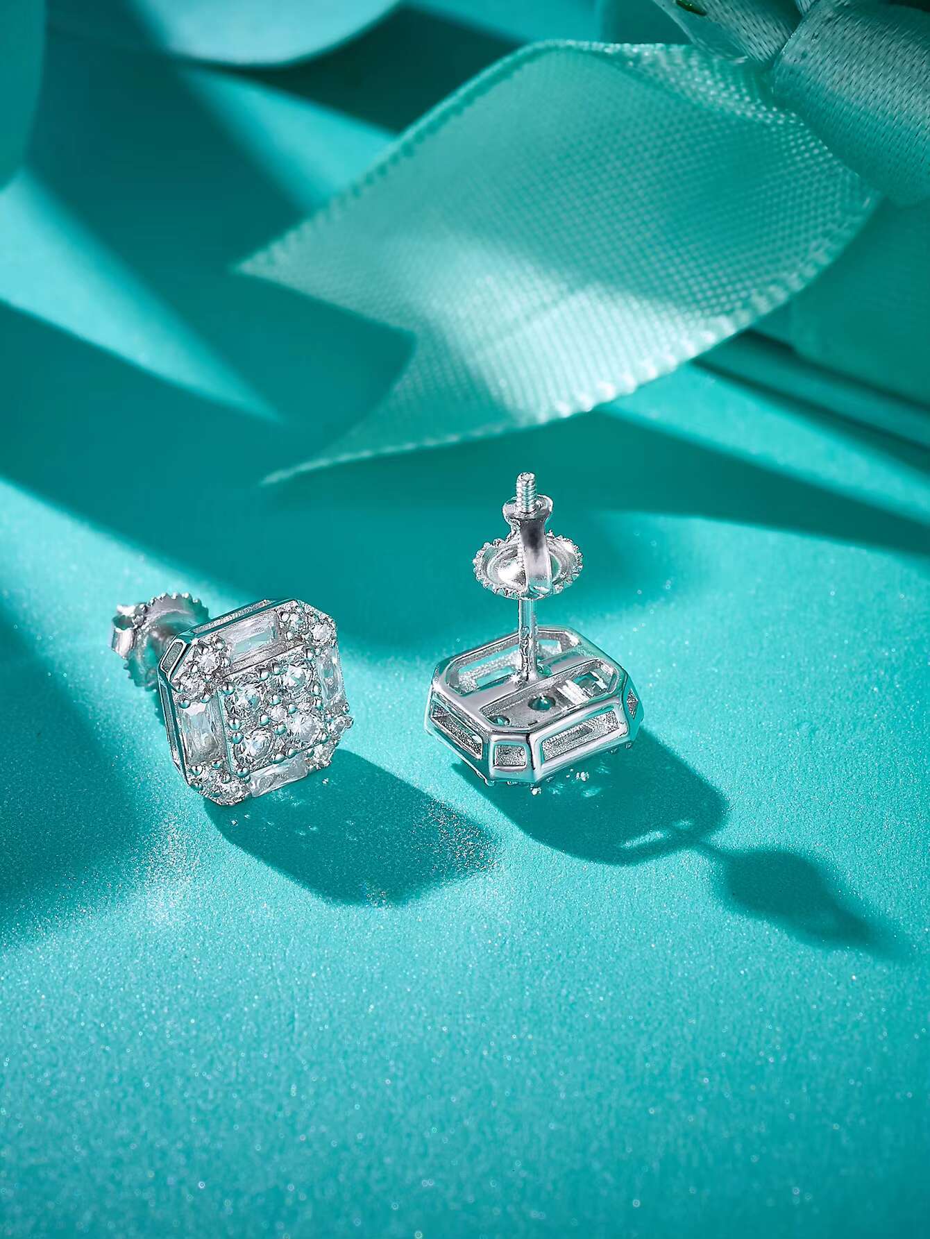 New Design Luxury 925 Sterling Silver Prong Setting Emerald Cut D Color VVS Moissanite Diamond Stud Earrings