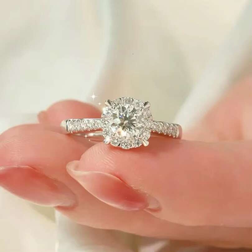 Real D Color Fashion Ring 18k White Gold Plated 925 Silver Ring With Vvs1 Moissanite Diamond Custom Promise Rings