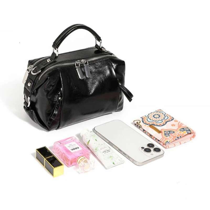 Meet You Spring New Genuine Leather Boston Handbag 2025 Trend Designer Soft Cowhide Commuting Versatile Shoulder Bag Sac A Main