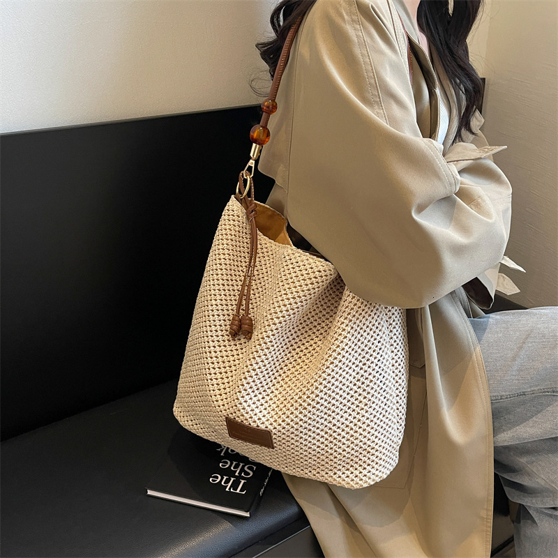 2025S Designer Women S Bag Summer Internet Celebrity Grass For Women New Vacation Beach Woven With Large Capacity Single Shoulder Tote Bag