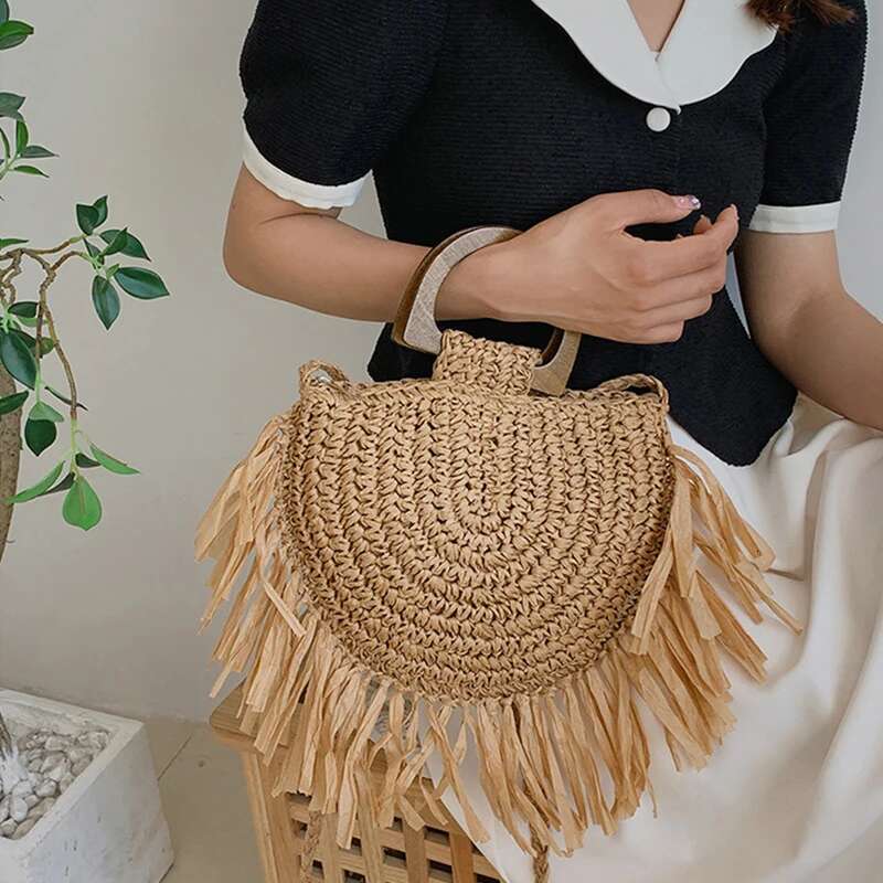 Handmade Beach Bag Fashion Straw Woven Shoulder Messenger Bags Women's Saddle Crossbody Bag Summer Beach Female Tassel Handbag Kq1