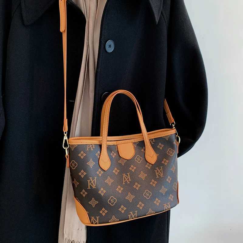 Women Tote Bag In High-Quality Leather Versatile Shoulder Bag For Ladies Popular Elegant Messenger HandbagsW251112