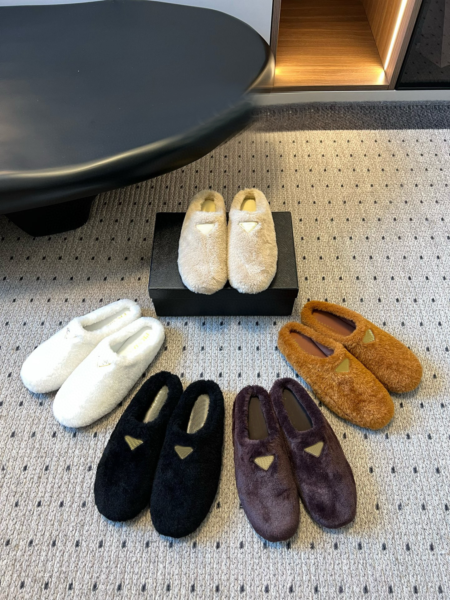 10 A designer Shoes fashion Women Shearling mules shoes luxury wool plush half slippers Scuffs sandals fur slide fur slipper furry slide Size 35-41 casual shoe