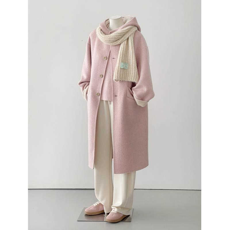 2025 New autumn and winter woolen coat, a mid-length pink hooded woolen overcoat for petite women in Korean style W240921