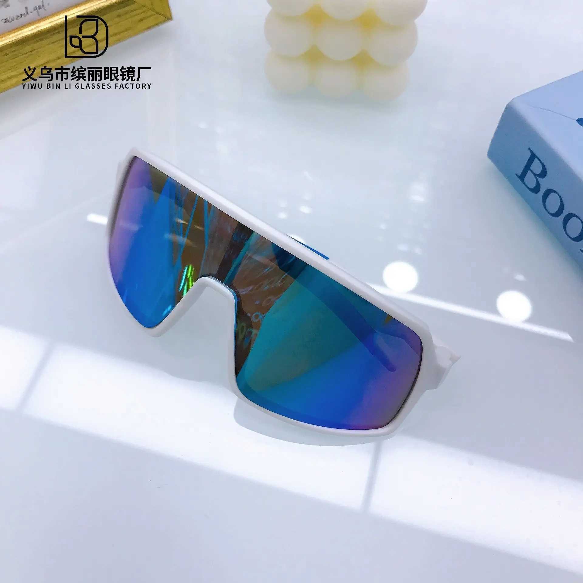 Childrens Sunglasses Trendy Girls Fashion Street Photos One Piece Large Frame Glasses Boys And Babies Sunglasses UVC250412