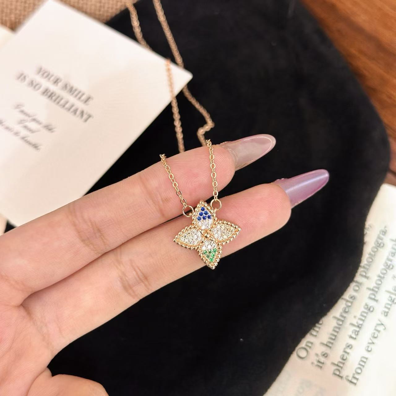 Alphabet Clover Pendant Necklace Luxury Designer Jewelry for Women