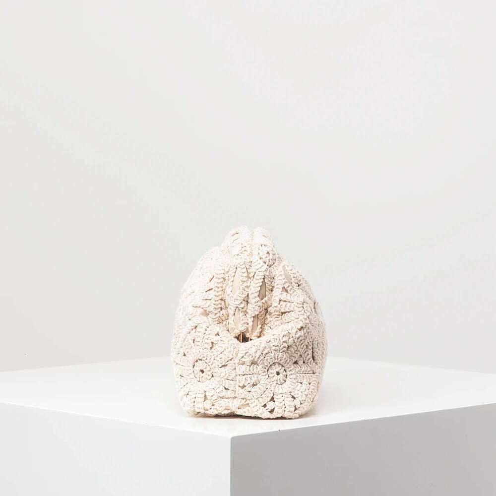 Handmade Beach Bag Pattern Hollow Woven Simple Clutch Bohemian Clip Bag, Holiday Casual Straw Purse, Beach Bag (Random Pattern) Kq1