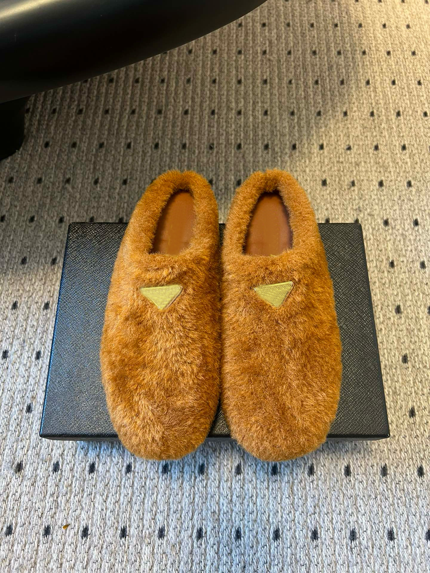 2025 designer Shoes luxury fashion Women Shearling mules shoes anti slip warm wool plush half slippers Scuffs sandals fur slide fur slipper furry slide casual shoe