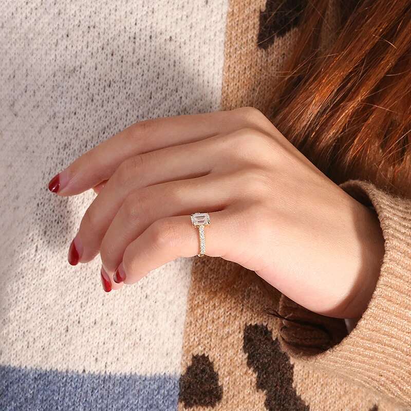 Classic 1.0carart 5x7mm Emerald Cut Moissanite Diamond Ring Gemstone Wedding Engagement Band Ring finger Fine Jewelry Wholesale