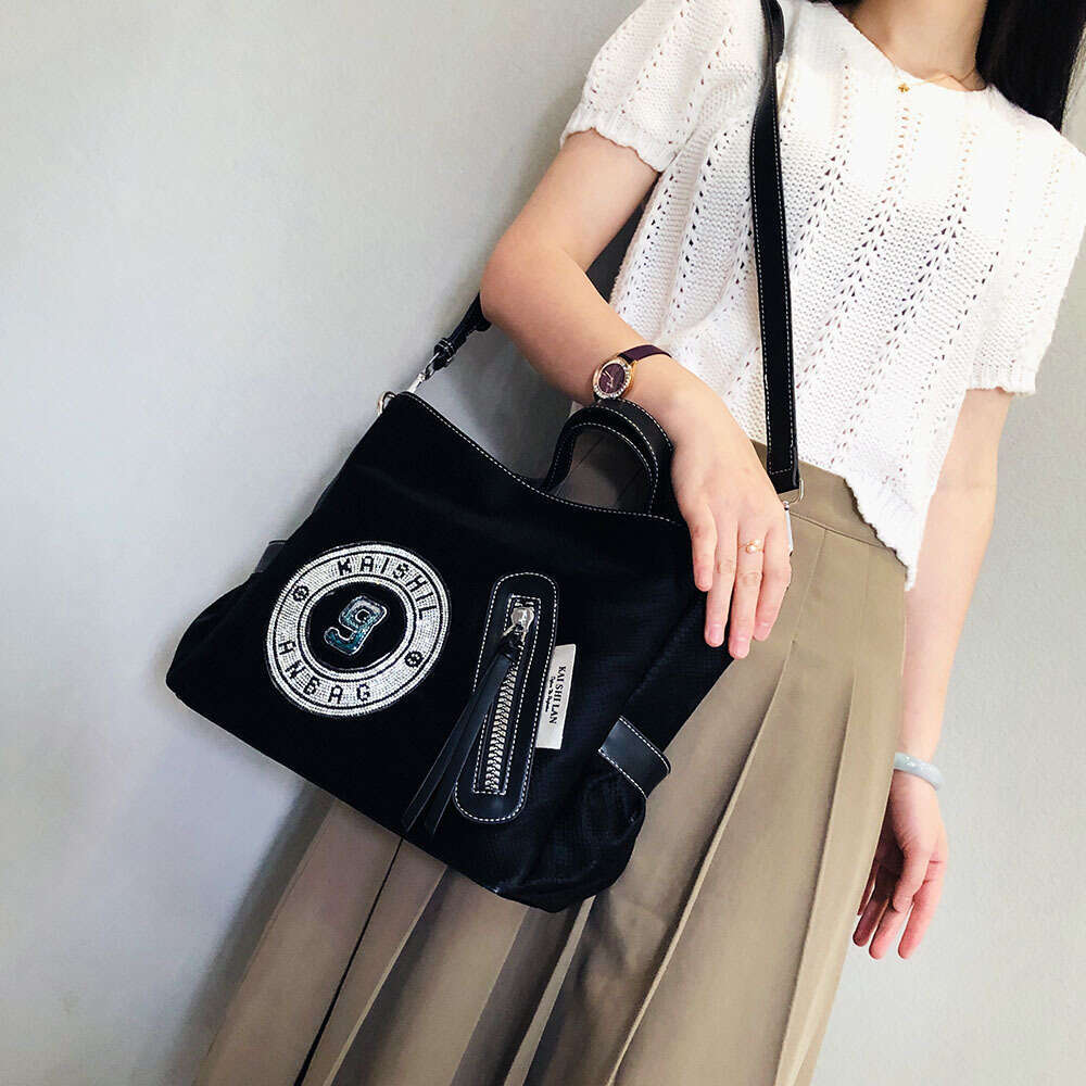 Backpack Trendy large capacity internet famous women's black new versatile tote bag, fashionable single shoulder crossbody bag for going out