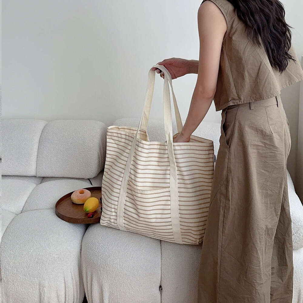 designer bag Large capacity striped tote new fashionable and versatile shoulder canvas shopping bag, commuting bag