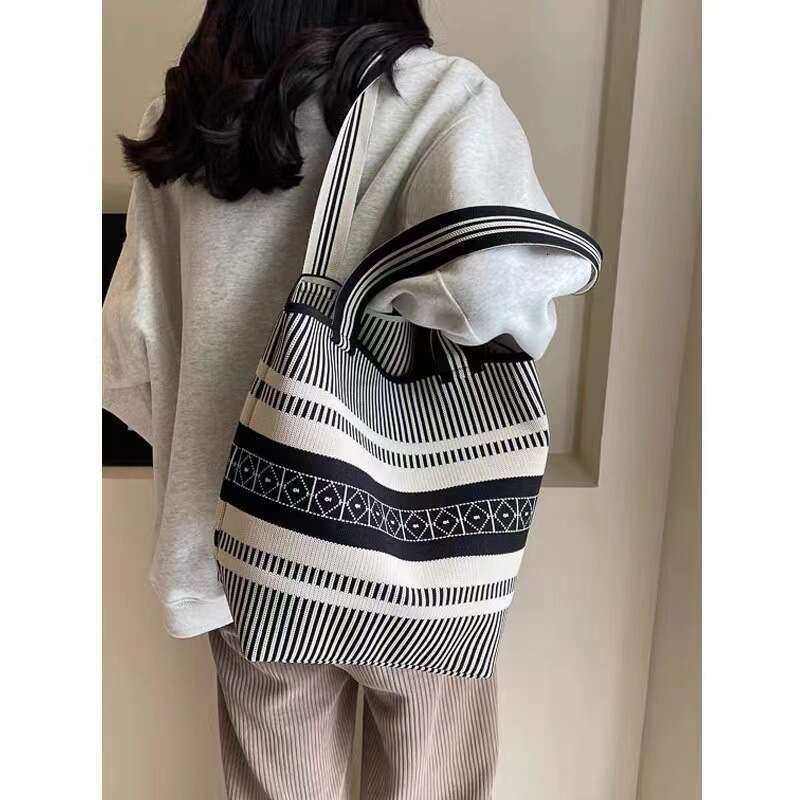 Women's tote shoulder knitted simple and fashionable, large capacity bucket bag, women's bag