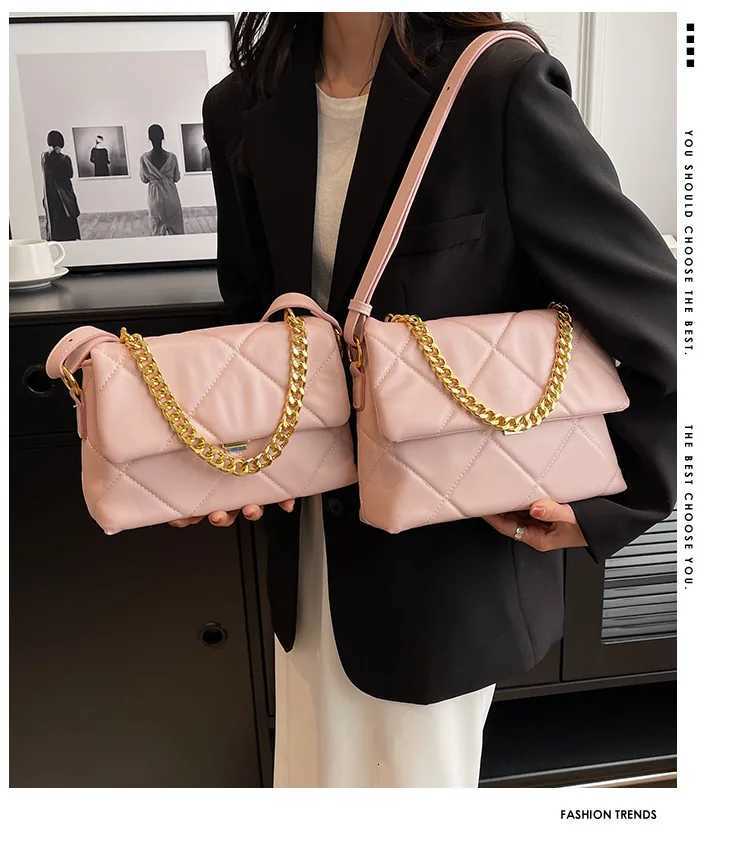 New WOMENS Bags Korean Version of the Lingge Chain Shoulder Bag Solid Color Messenger designer luxury Small Square Bag vip itaW251112