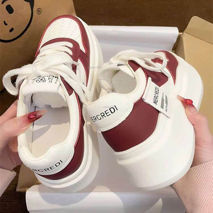 New Free Shipping Designer Shoes Thick Soled Versatile High White 2025 Summer Breathable Sports For Women Niche Lightweight Board Shoes