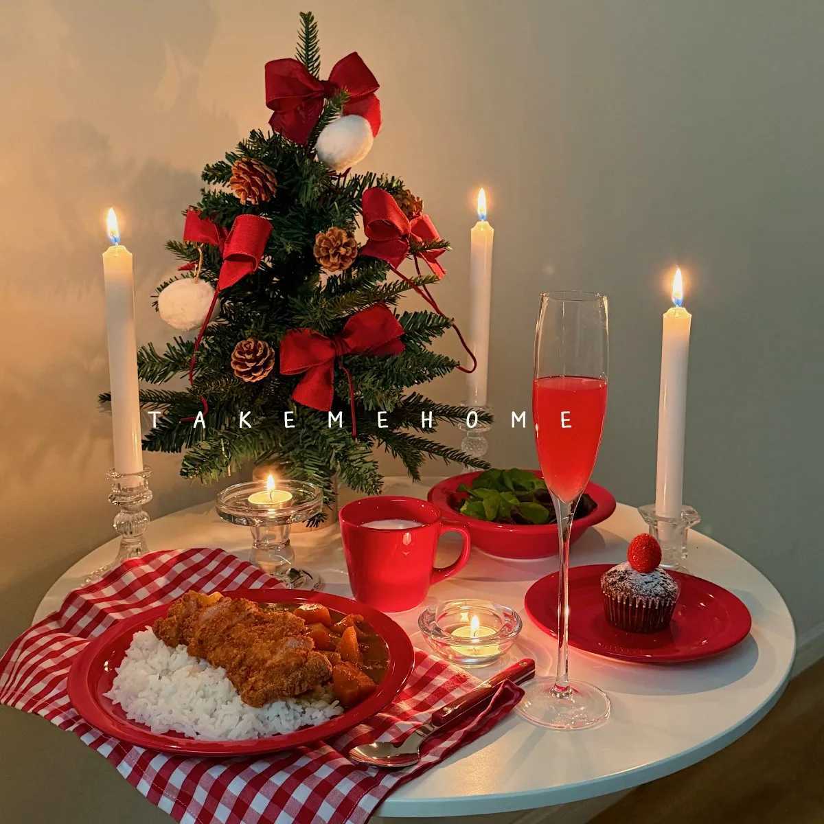 Christmas Festive Atmosphere Red Series Tableware Beautiful Christmas Plates Bowls Cups New YearS Celebration Y251113
