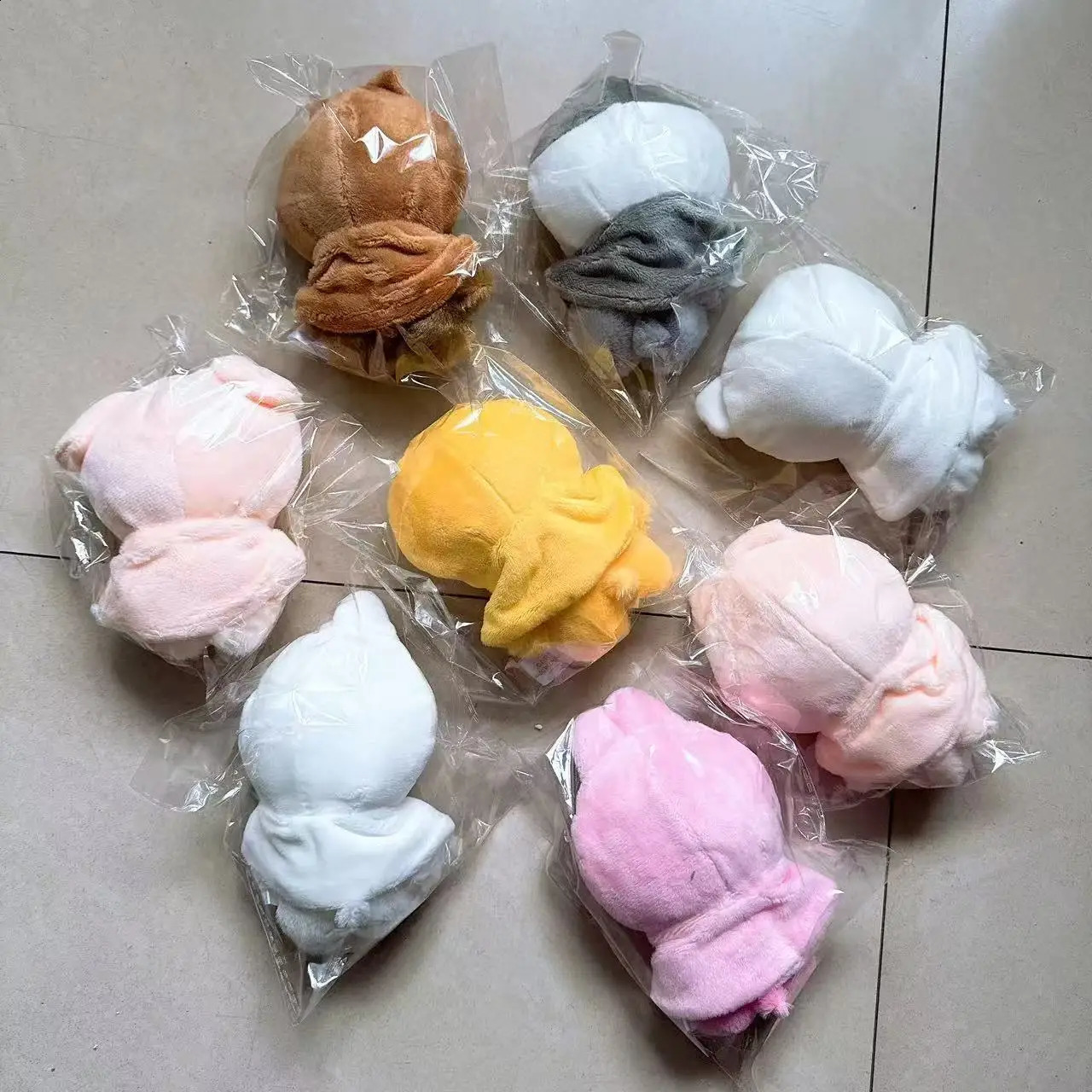 SKZOO Plush Keychain Homeless Childrens Toy Seoul FM Week Same Doll Cloak Magic School Birthday Gift 250410