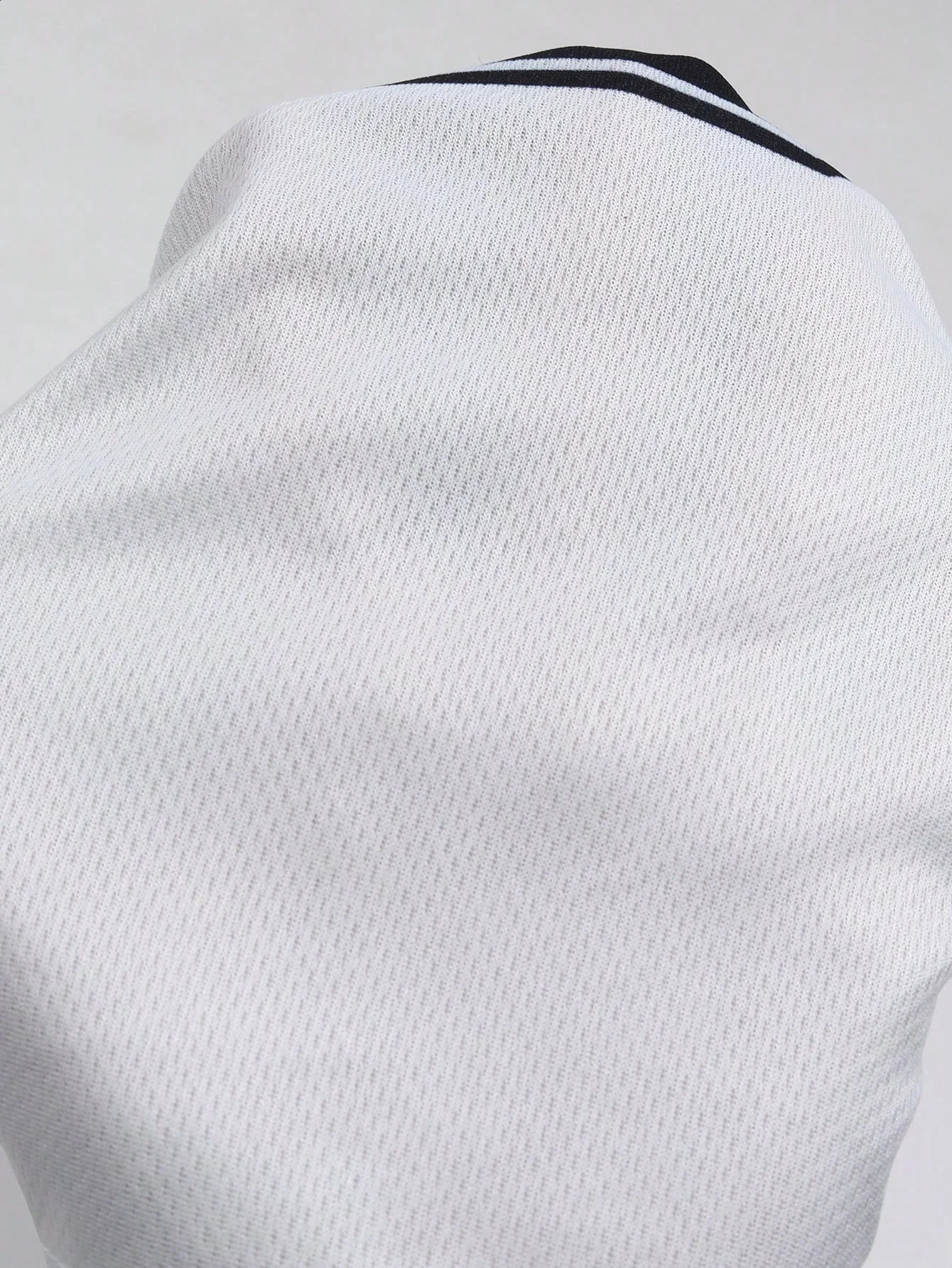 Mens knitted solid color patch round neck short sleeved shirt with letter printing simple casual comfort 250407
