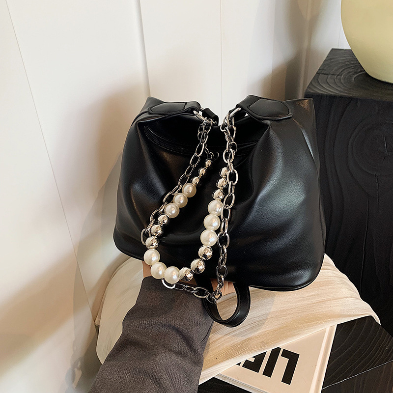 2025S Designer Women S Bag Korean Version Crossbody Women S High End Single Shoulder Bag New Fashion Chain Travel Trendy Tote Bag