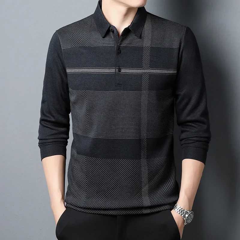 2023 autumn new mens long sleeved T-shirt loose casual mens striped lapel polo shirt bottom mens shirt W250414
