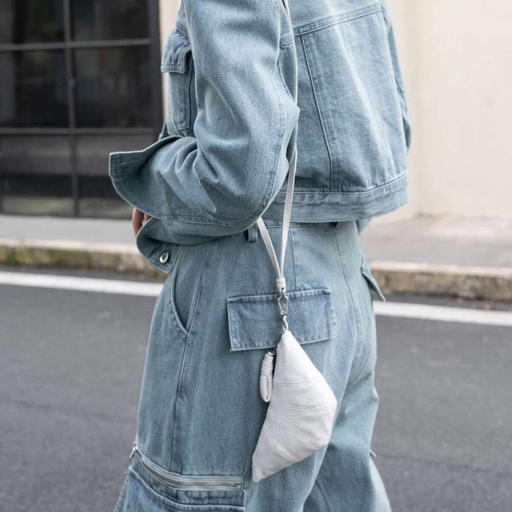 Women's Bags Cowhide Mini Bull Horn Songle Zero Wallet, Neck Hanging Dumpling Bun, Trendy Fashion Mouth, Red Envelope, Earphone Bag