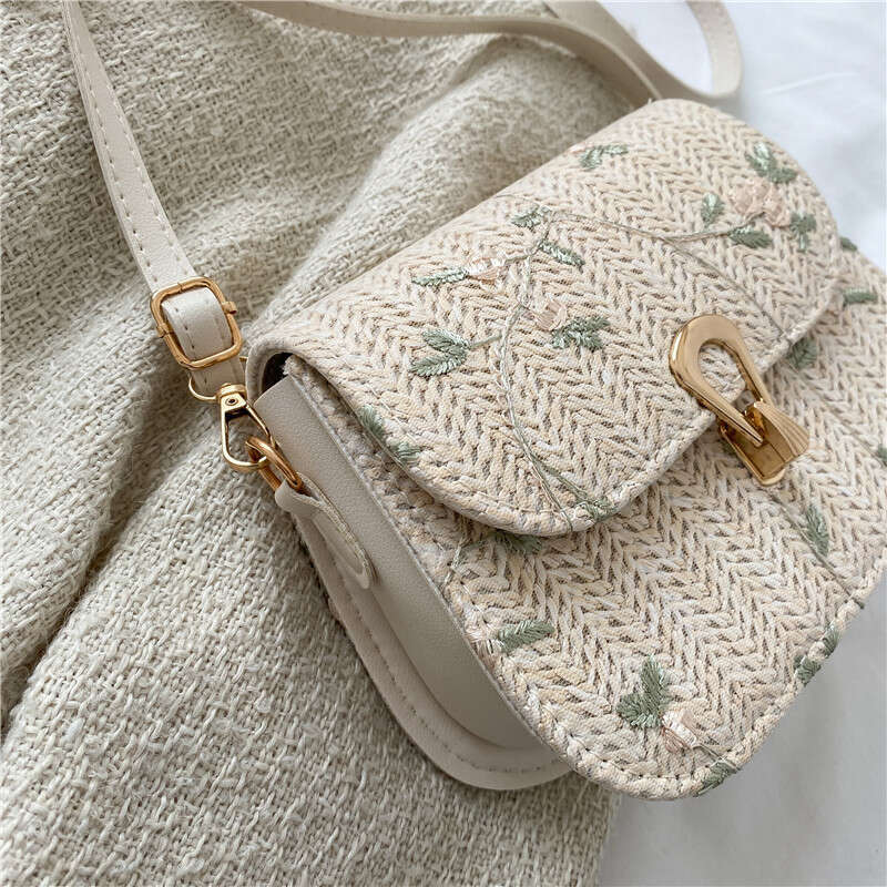 Handmade Beach Bag Grass For Women In The Summer Of 2023, New Small And Fresh Lace Flower Woven Saddle Bag, Versatile Single Shoulder Crossbody Bag Kq