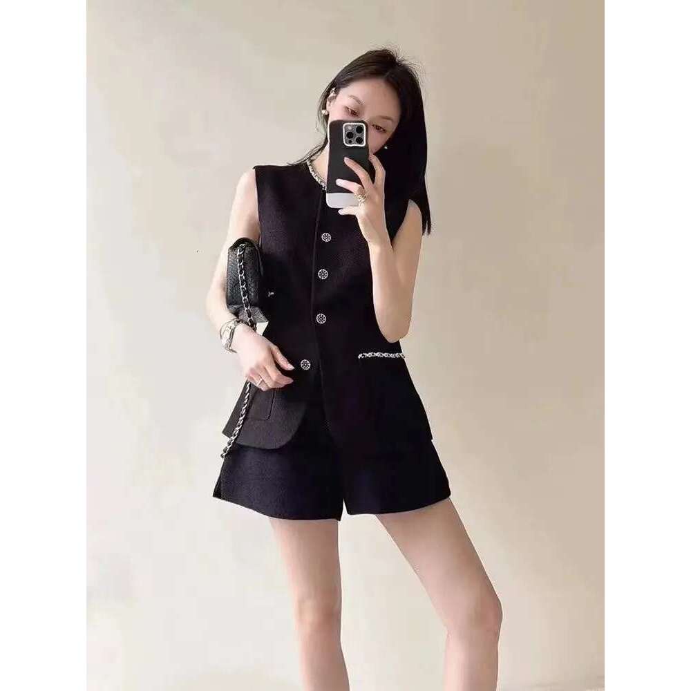 French Socialite Fashion Suit Summer New Chic Sleeveless Coat Slimming Vest Top Casual Shorts Black Two Piece Sets Women Outfits