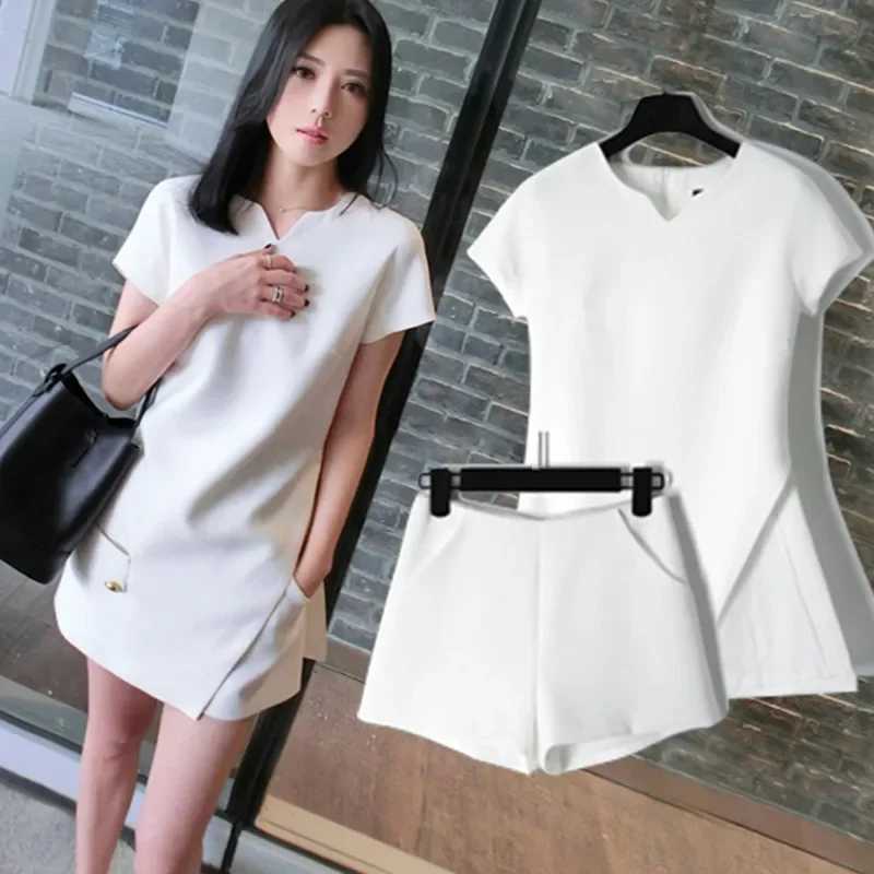 Womens fashionable white and black split style shirt and shorts summer casual womens office work clothes two-piece setXJ250414