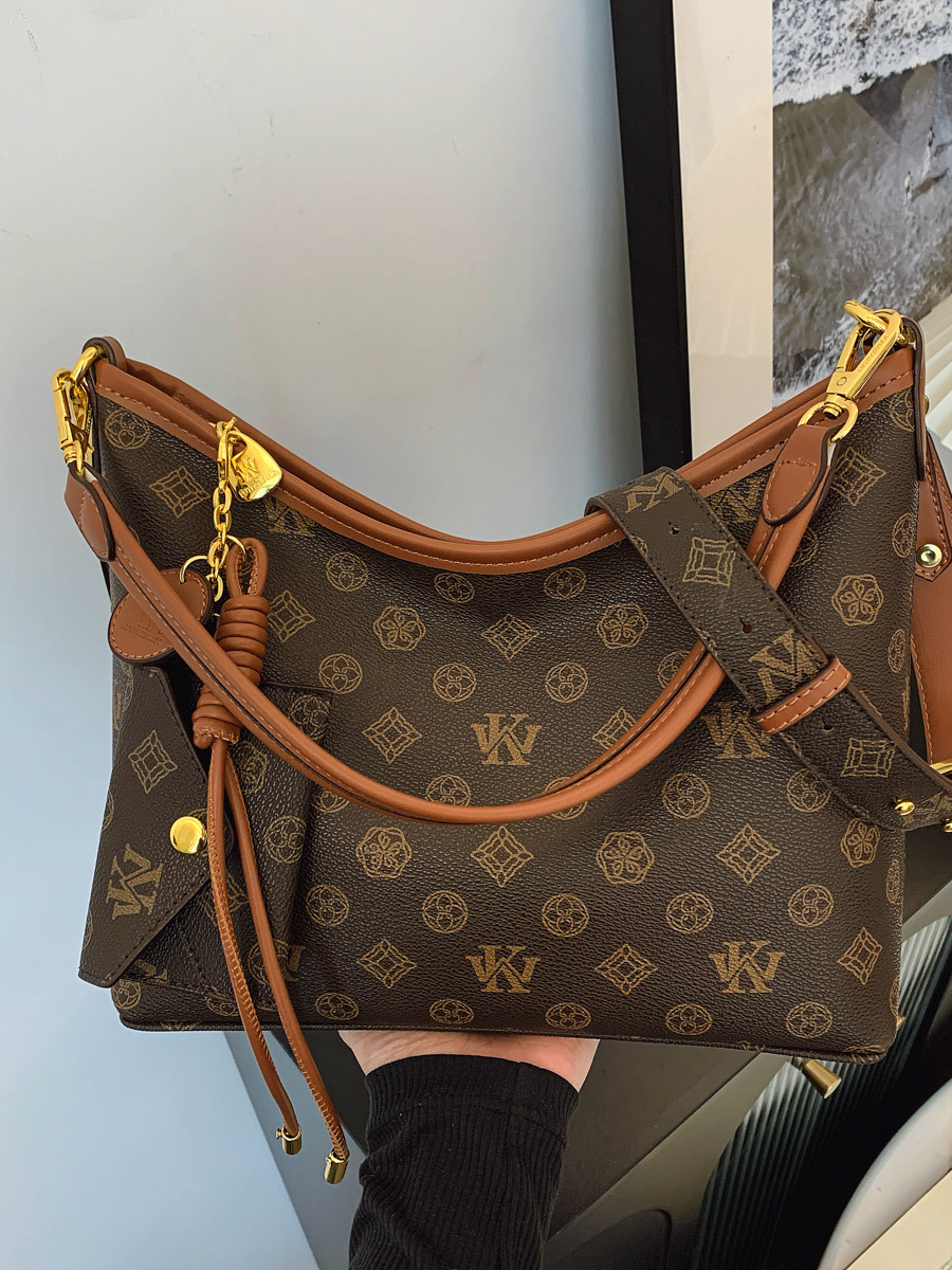 High-end leather underarm bag commuter large-capacity tote premium vintage shoulder women's tote multi-functional bag designer handbag high-quali