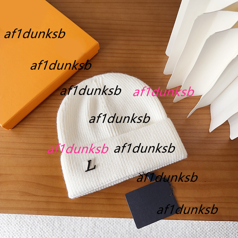Designer Beanie Hat Knitted Winter Bonnet Woolen Women Men Warm Beanies Hats Female Bonnets Cap louis vuittonly lvs lvt louisvuitton lvbeanie 507P