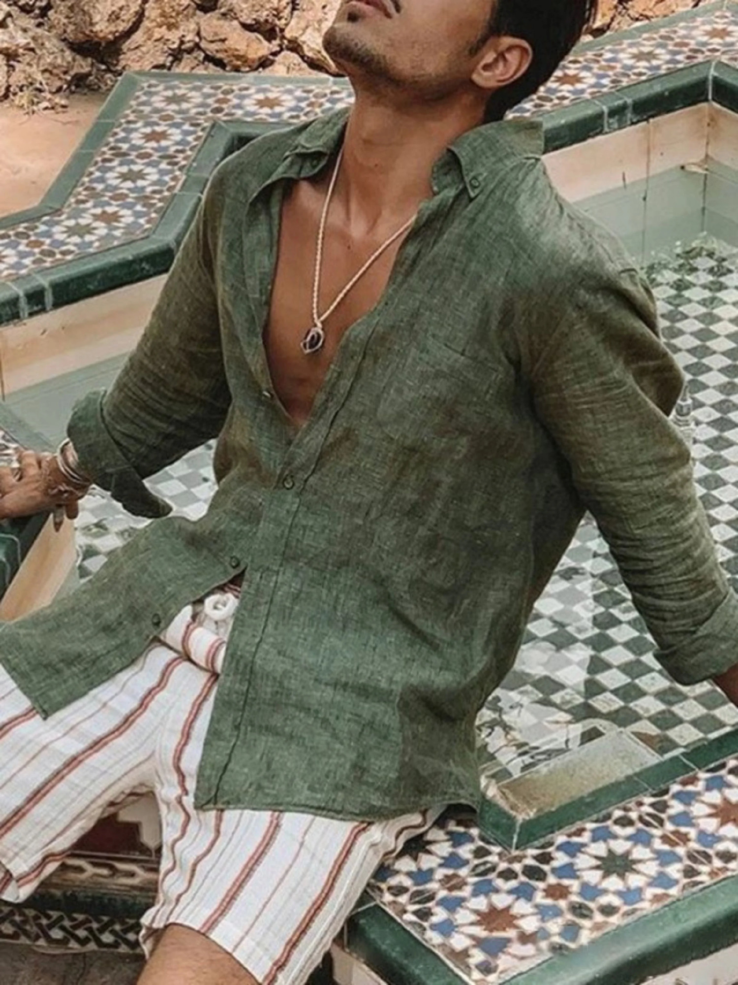 Mens casual fashion solid color thin long-sleeved shirt lapel cardigan suitable for outdoor activities 250411