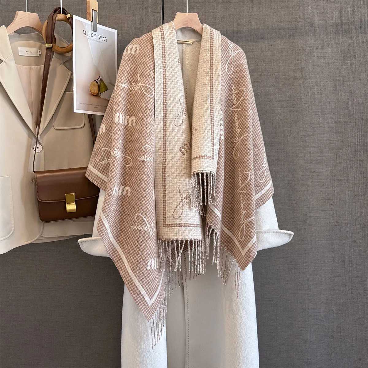 Luxury New Fashion Winter Warm Women Scarf Luxury Faux Cashmere Shawl Warm Letter Jacquard Wrap Neck Accessory Hijabs Designer Scarves Y251114