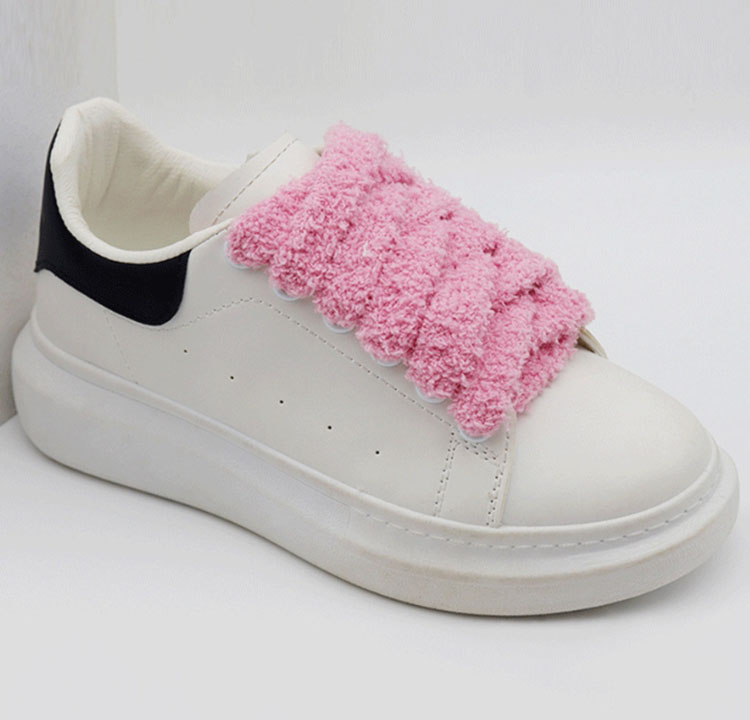 High Quality 15mm Flat Fluffy Shoelaces Fashionable Fluffy Shoe Laces for Sneakers