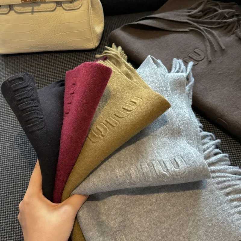 Luxury High Quality Wool Scarf for Women Autumn Winter Solid Color Simple Classic Cashmere Muffler Female New Type Versatile Warm Shawl Y251114