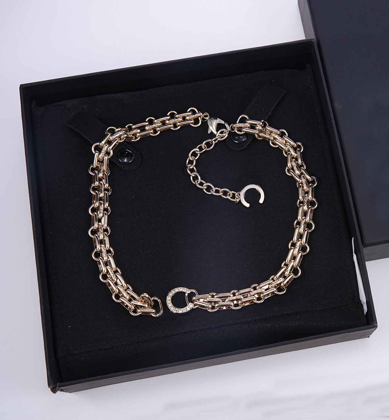 2025 Luxury quality charm pendant necklace and bracelet with diamond in 18k gold plated have stamp simple design PS6067B