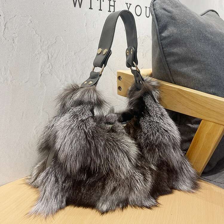 Real Shoulder Natural Fluffy Fox Fur Crossbody Bag Women's Desisgner Large Capacity Fashion Female Handba