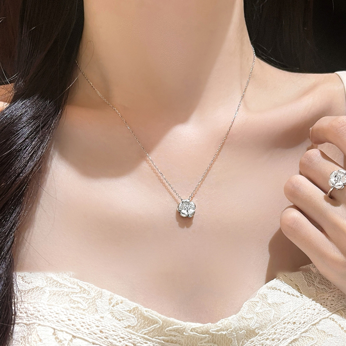 Zircon Flower Pendant Necklace Vintage Fashion Simple Personality Niche Clavicle Light Luxury High-end Neck Chain Jewelry - view 4