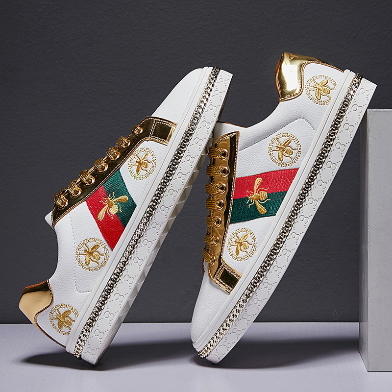Free shipping designer new embroidery sneakers for men and women 2025 popular outdoor couple comfortable breathable canvas shoes bee pattern
