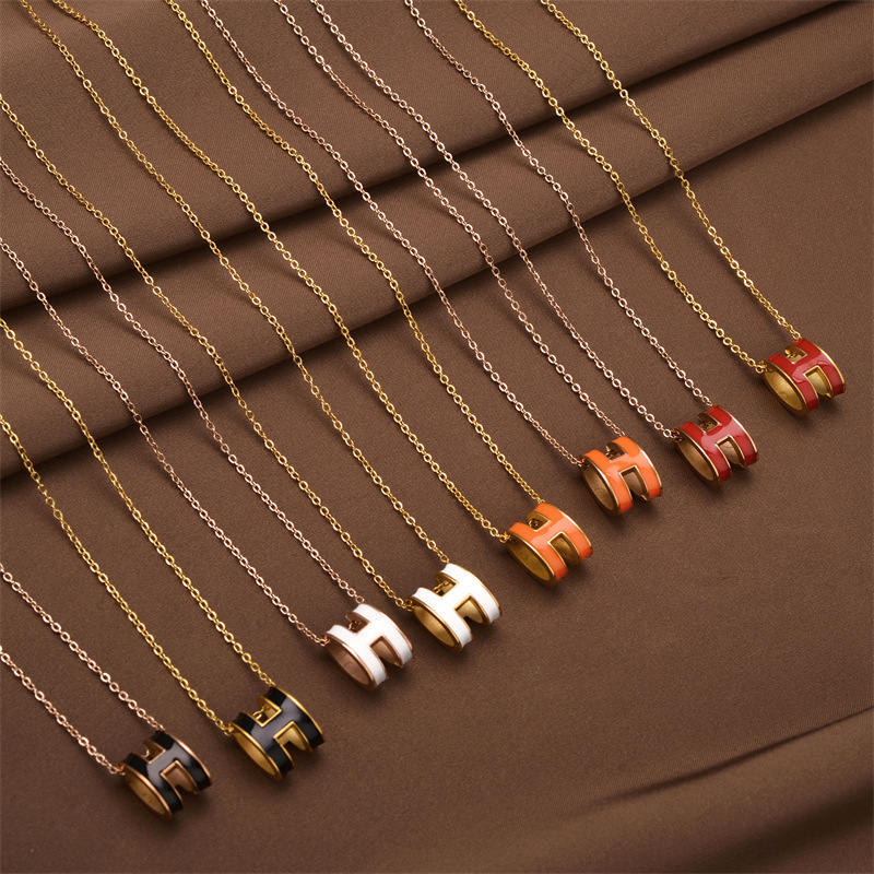 New Fashionable Letter Pendant Necklace Charming Women s Boutique Collarbone Chain Suitable For Daily Wear Exquisite Gift Necklace