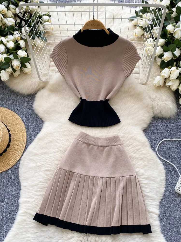 SINGREENY Streetwear Knitted Beach Set O-neck Short Sves Elastic Slim Top+Short A-line Skiing Hotweek Casual Two Piece SetXJ250414